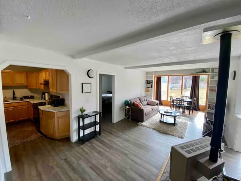 c7b82039-e248-4b95-8cec-2f01a02a4894