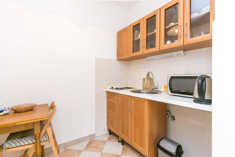 Kitchen 3