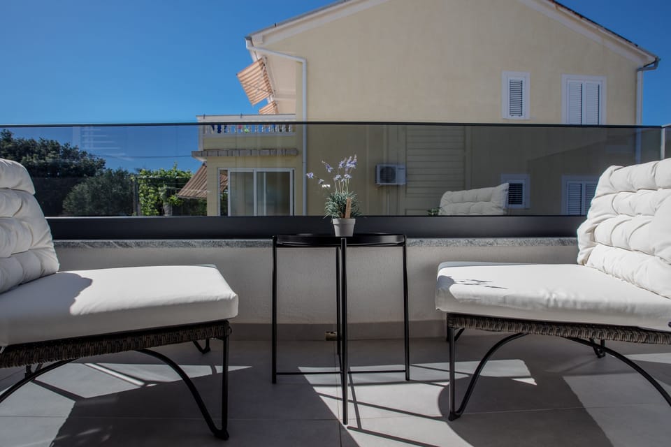 Balcony 2