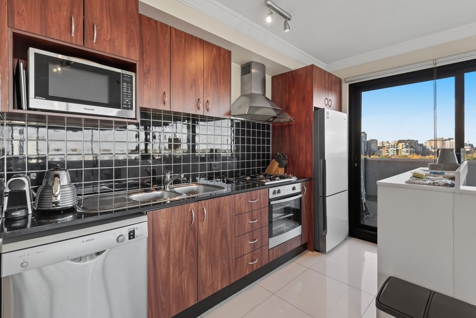 Kitchen (1st Floor)