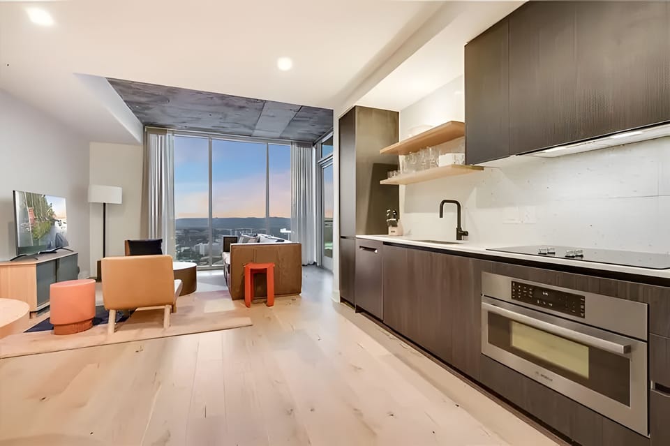 Modern kitchen.