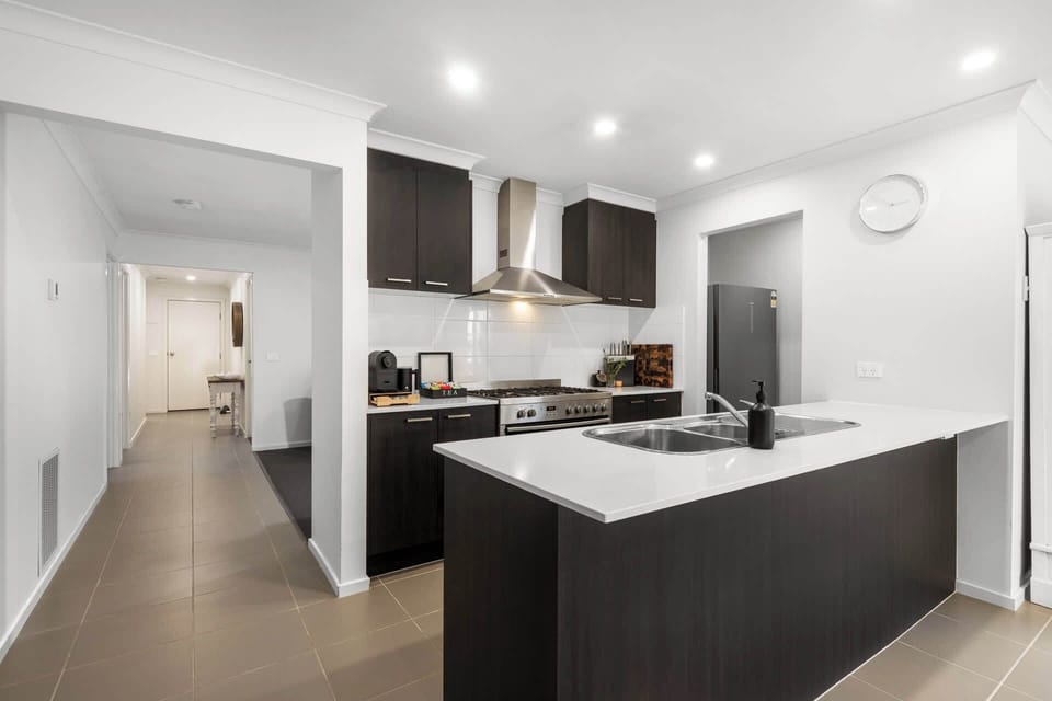 Fully-equipped kitchen 