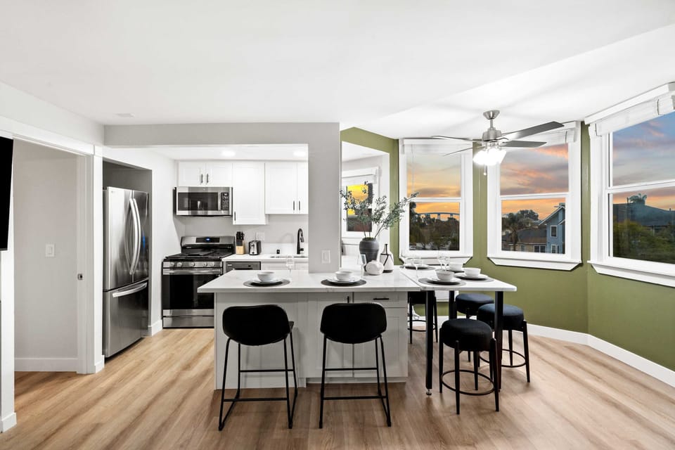 "Whip up your favorite dishes in a kitchen designed for convenience and style 👨‍🍳🍴"
