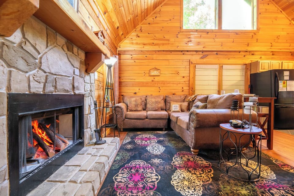 Bearburgh On The Lake's cozy living area