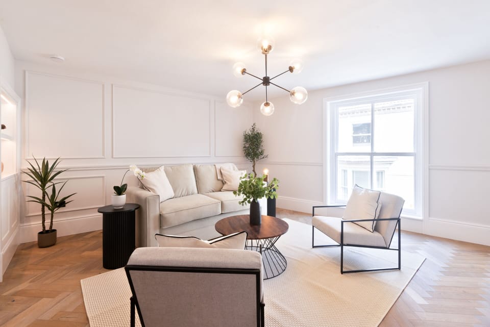 Living Room / Lounge