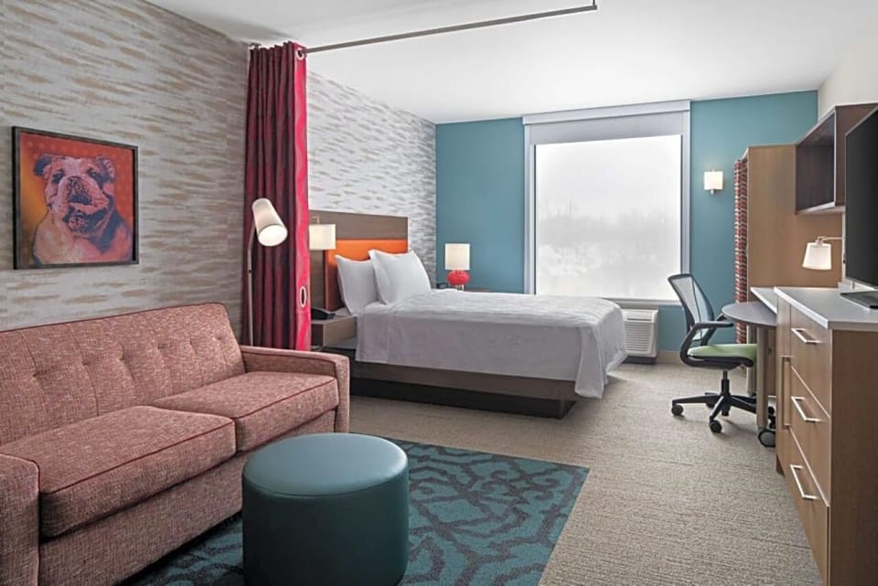 Unit with 1 King Bed