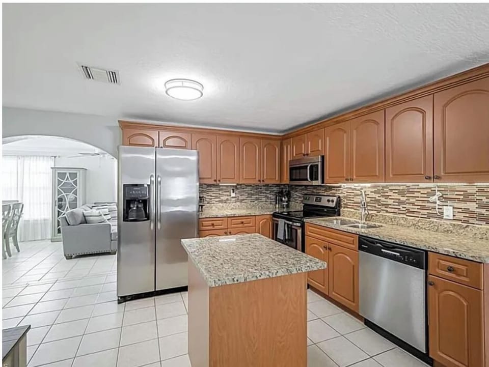 Kitchen Island View Stainless Steel appliances