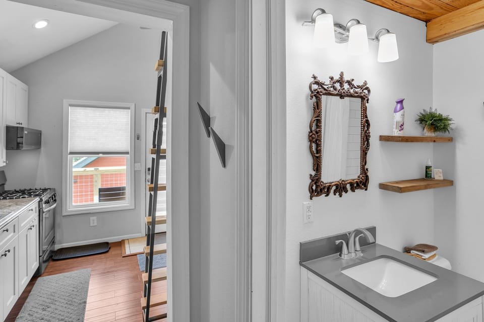 Indoors, Sink, Sink Faucet, Home Decor, Rug