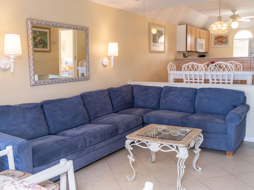 Couch, Furniture, Indoors, Living Room, Table