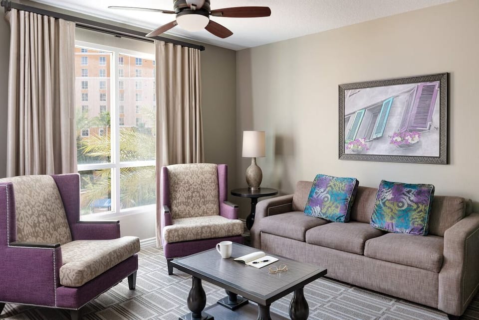 *Pictures are examples. We cannot guarantee unit layout or view*
