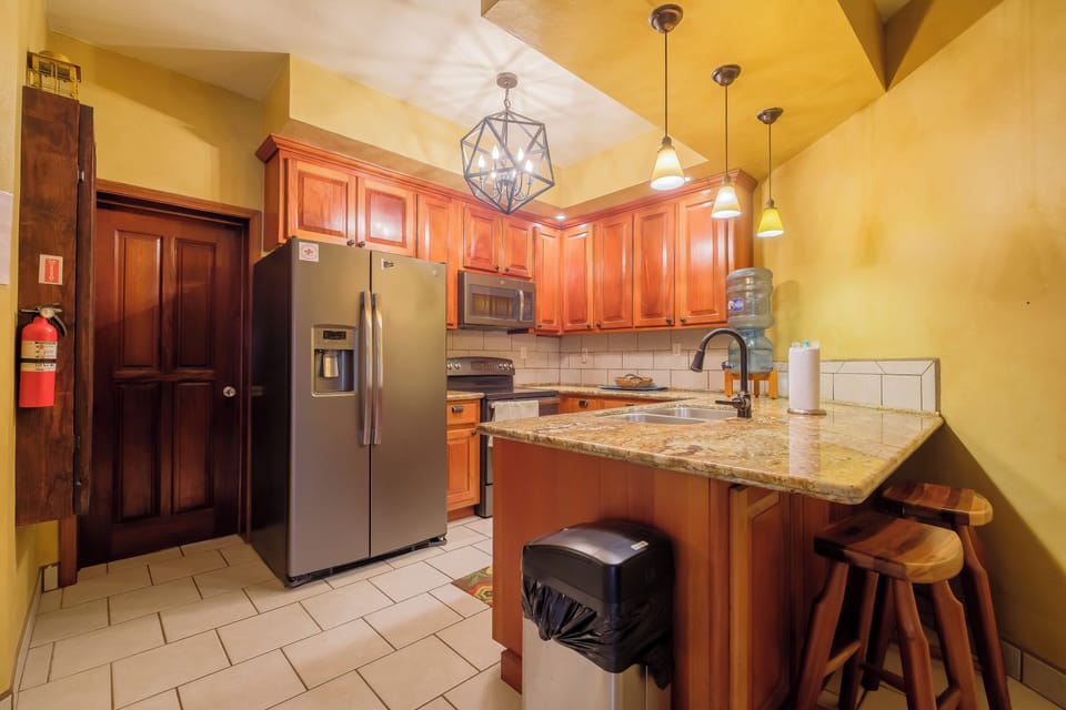 Spacious open kitchen 