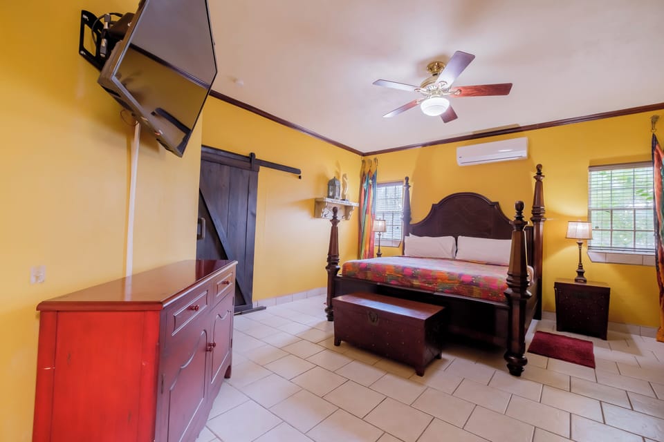Master Bedroom (3)