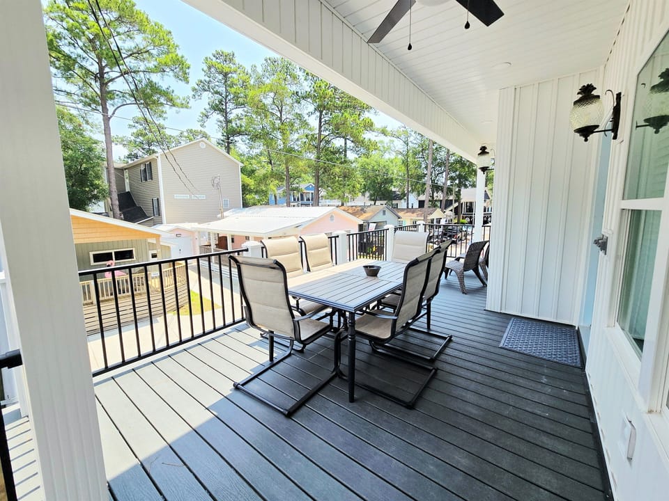 Outdoor Dining for 6