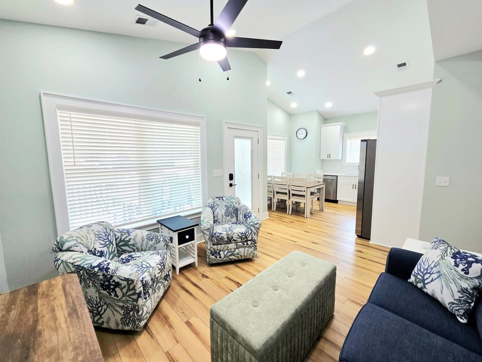 Living/Kitchen