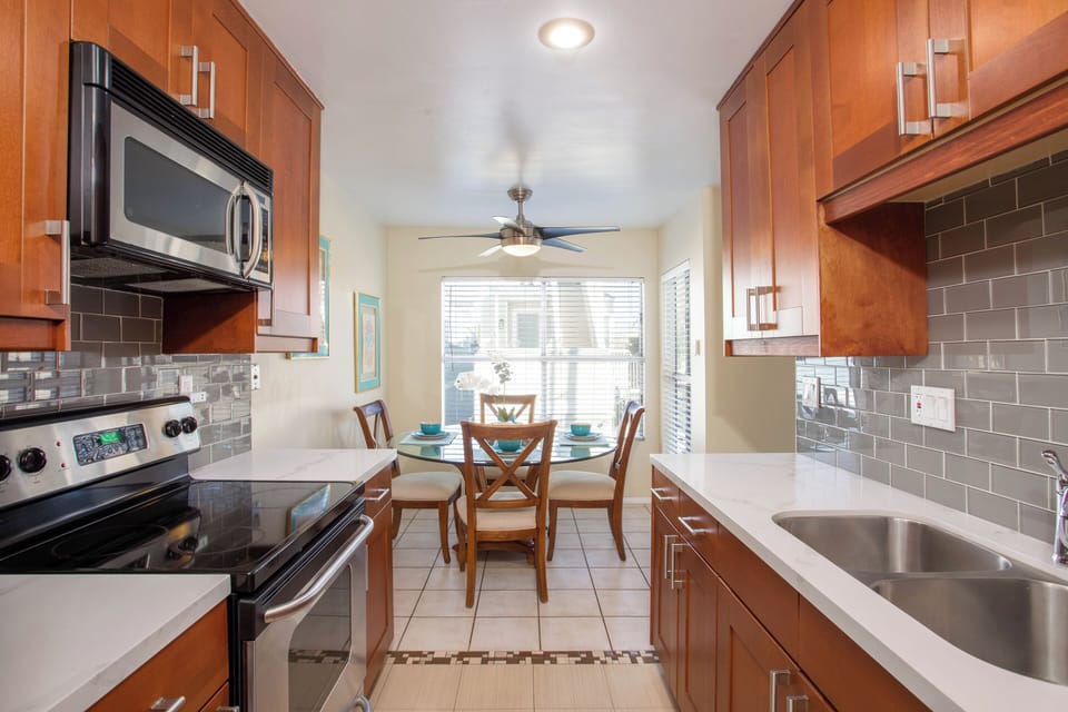 Kitchen (1)