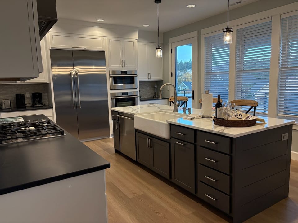 Gourmet kitchen