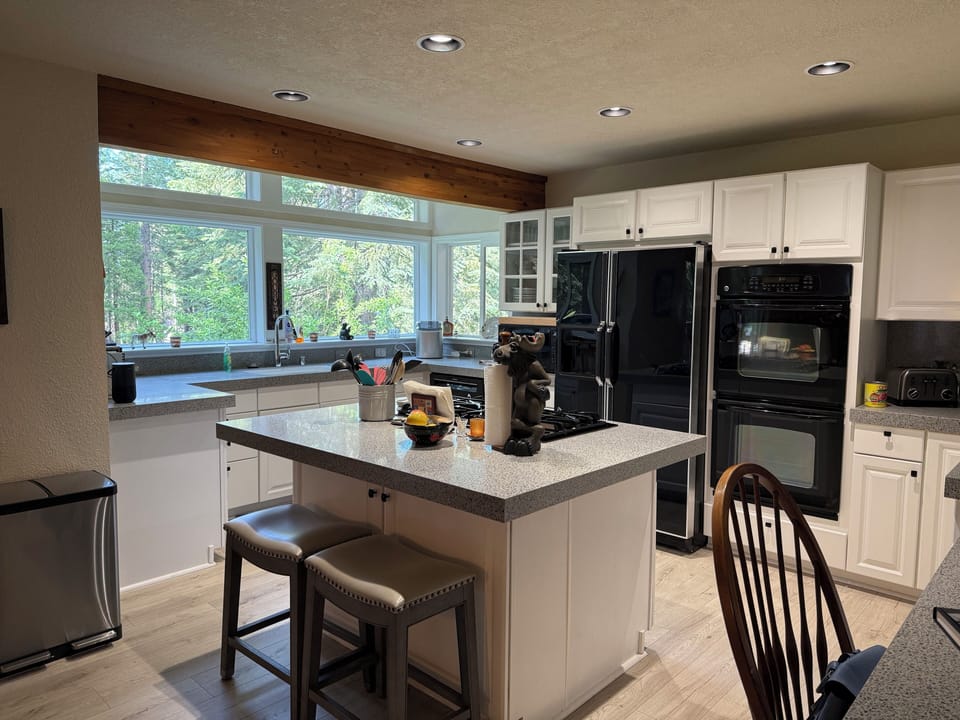 Gourmet kitchen, fully stocked. A chef's dream!