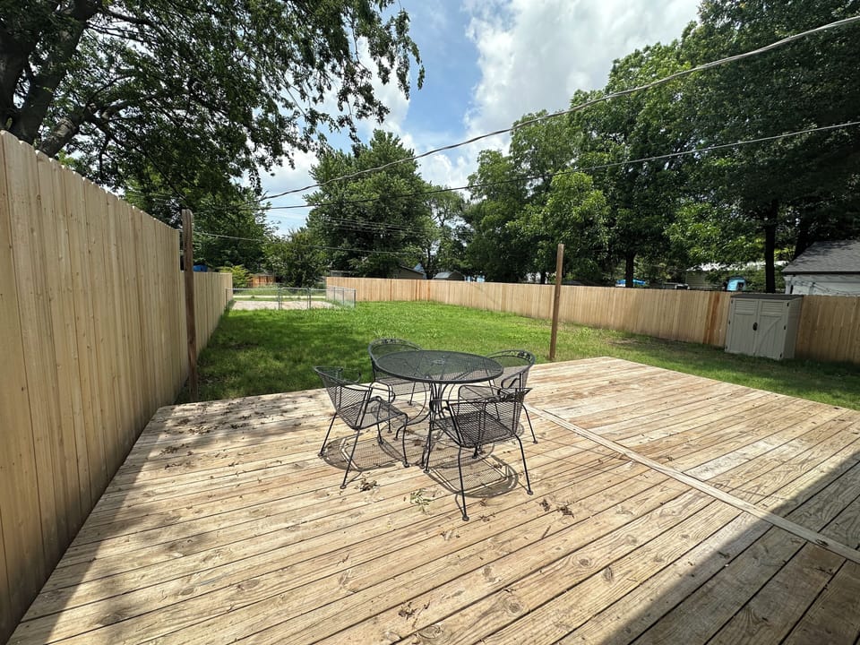 Outdoor dining