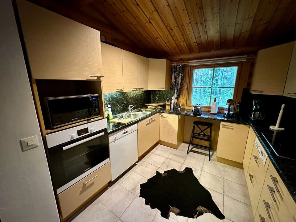 Fully equipped kitchen.