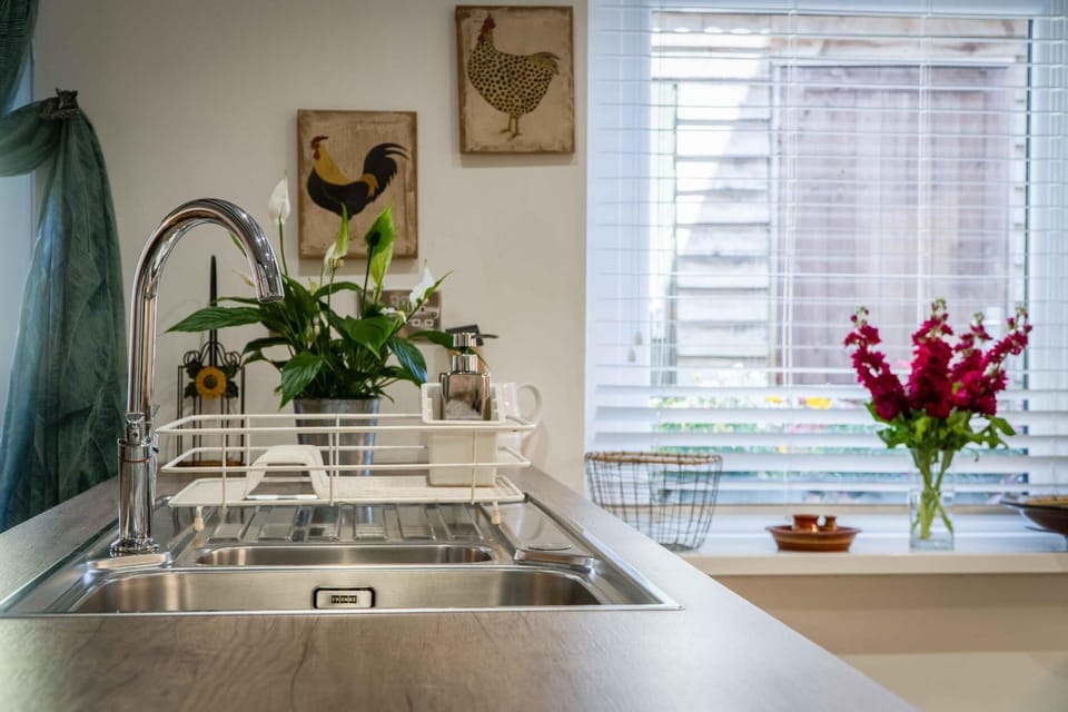 Rose Cottage - 3 Bedroom - Murton Mumbles (7596)