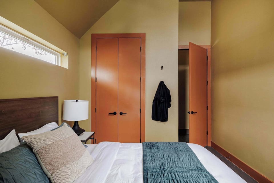 Bedroom 6 | Queen Bed | Second Floor | Hallway Access