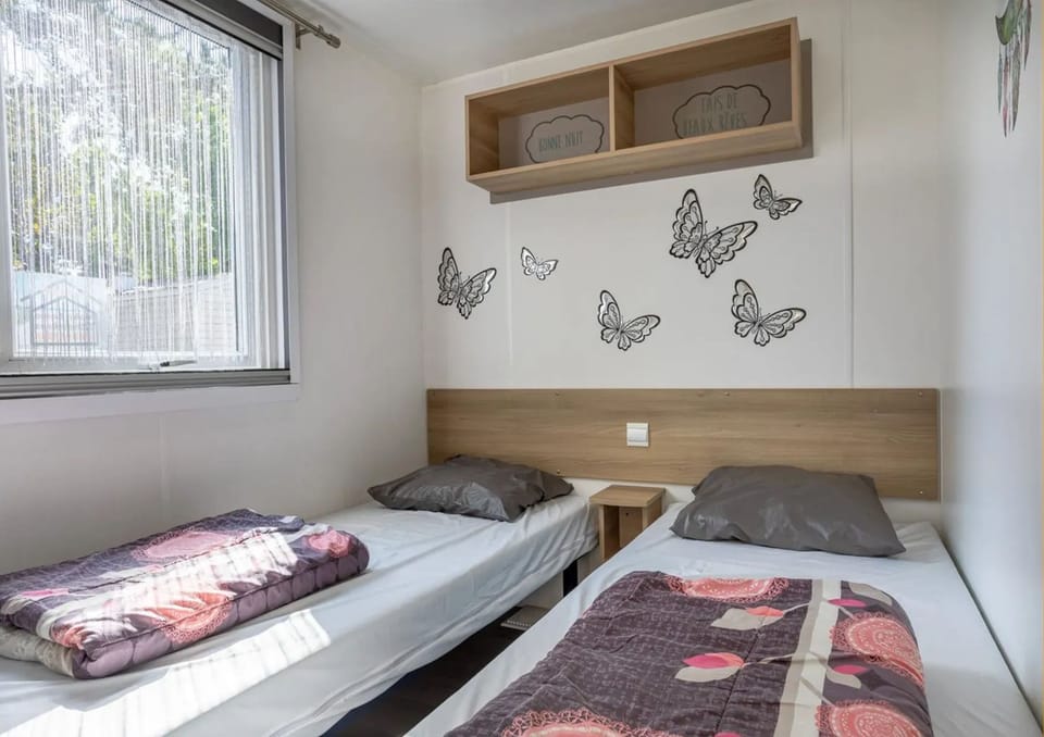 Single bed