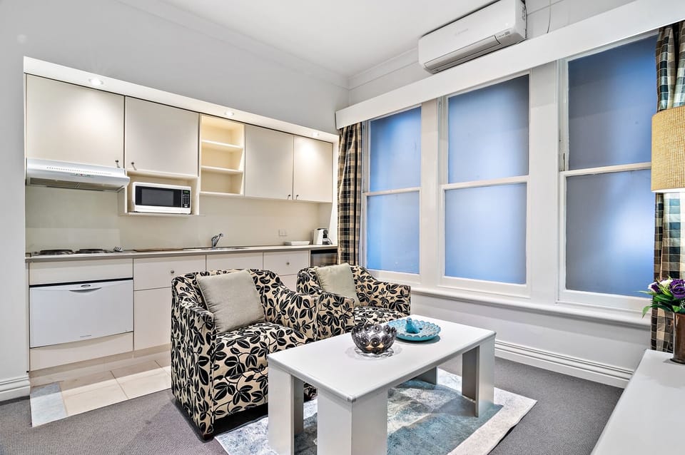 Kitchen/Living Area