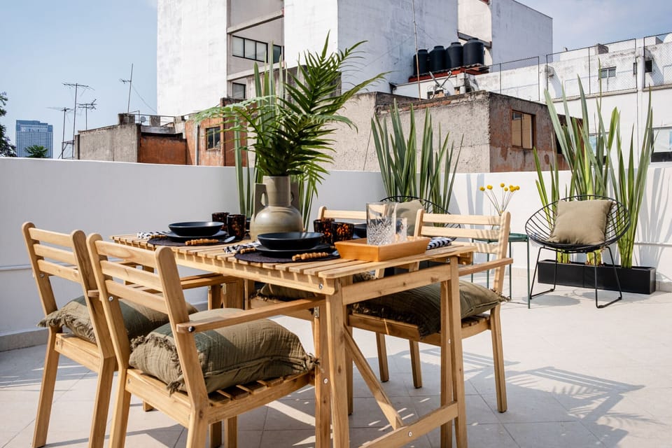 Outdoor dining