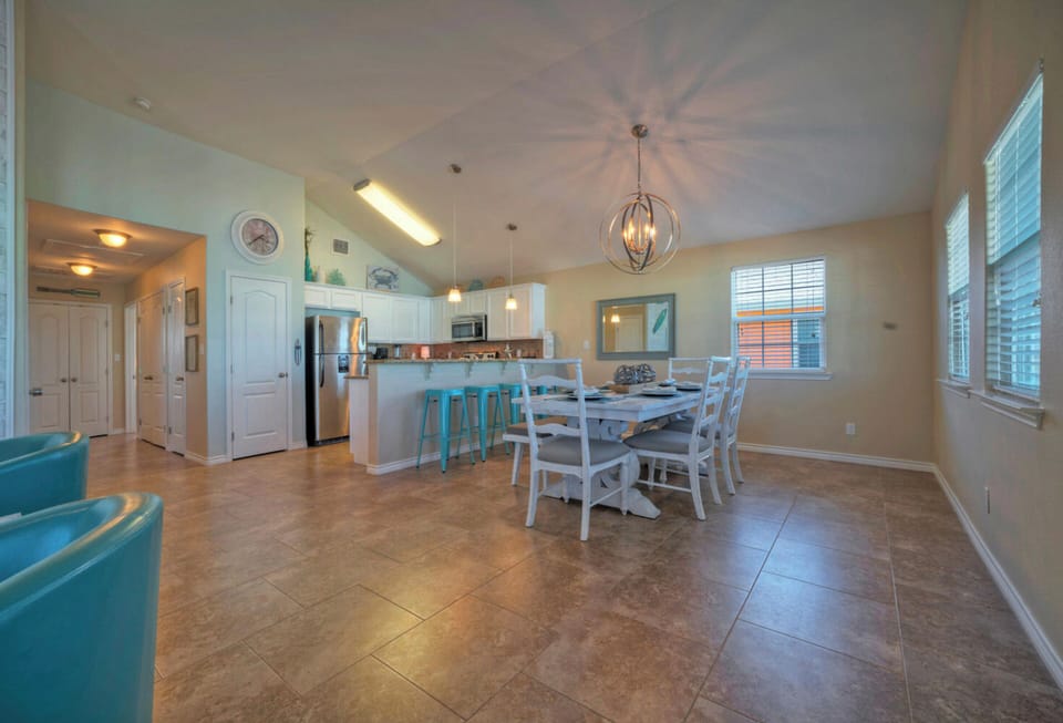 Dining area. (Boards N Bikinis)