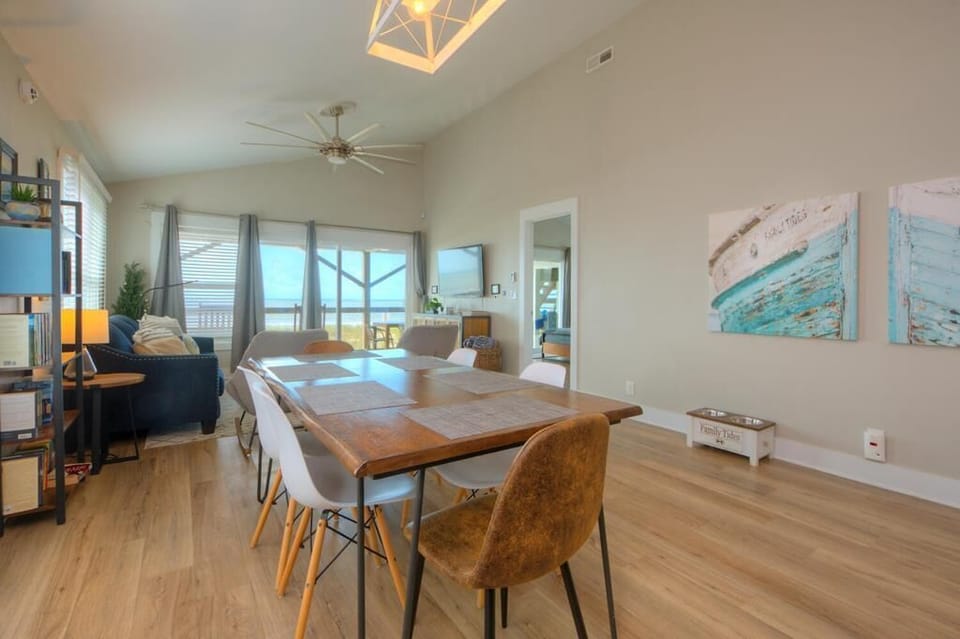 Dining Room
GW 6-17-25