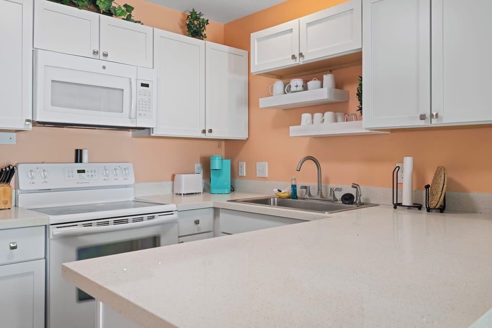 Grand Caribbean 302W Kitchen