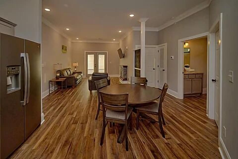 Spacious Living Room with Electric Fireplace and SMART TV with Cable & WIFI throughout vacation rental