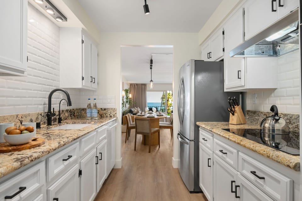 10 - seacliff-solmar-kitchen
