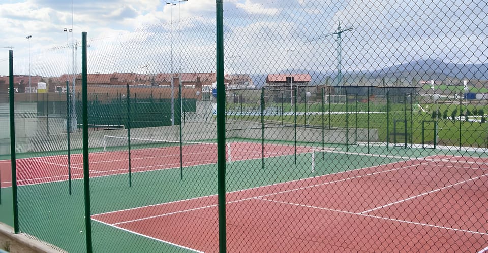 Field (volley/tennis)