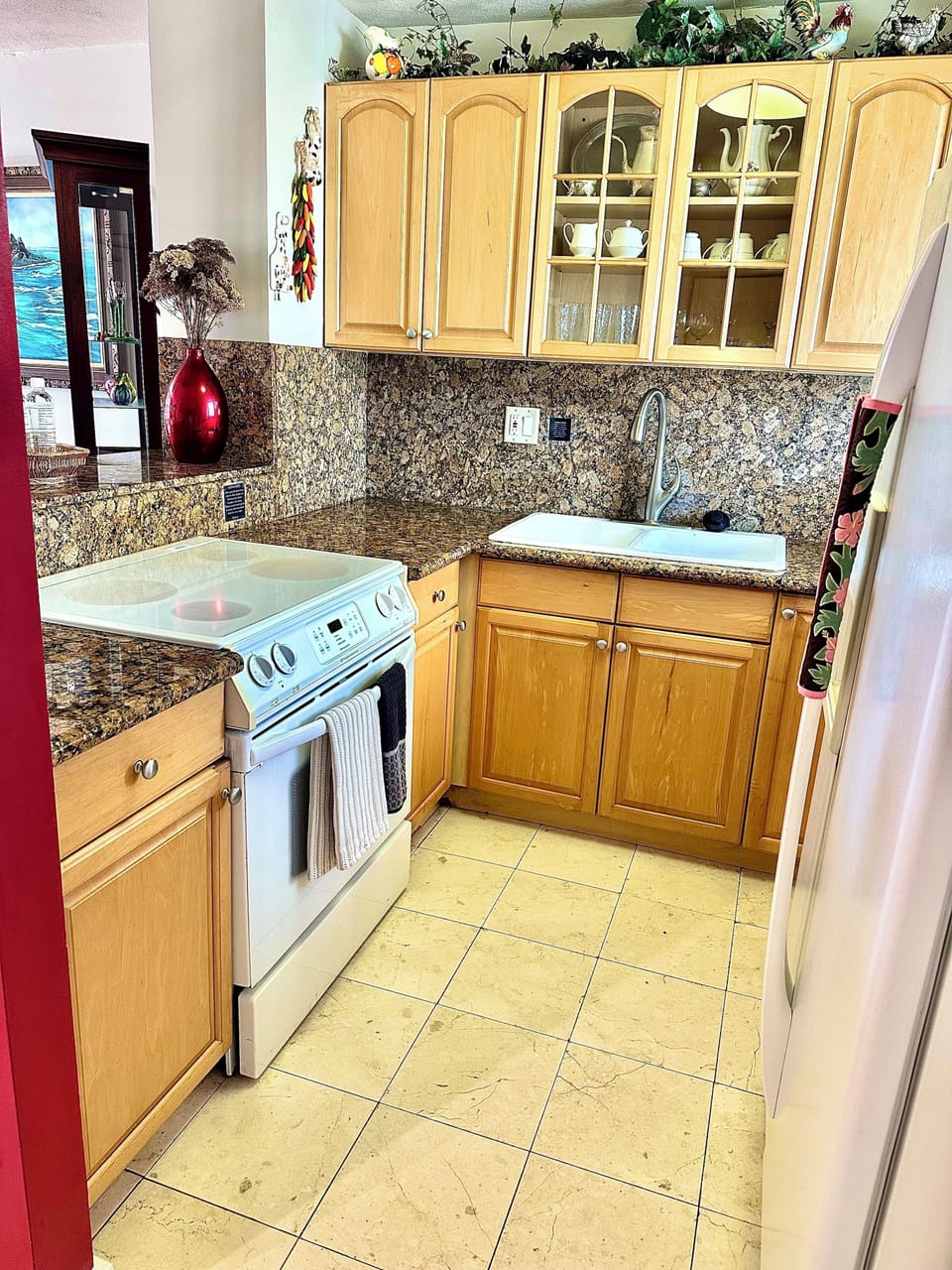 Full kitchen