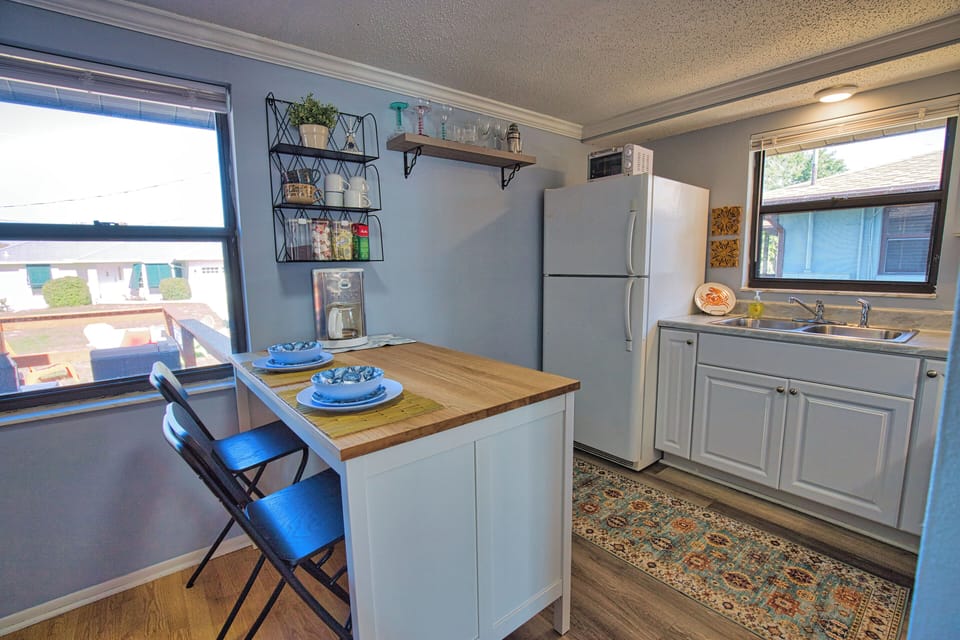 kitchen Island and coffe bar