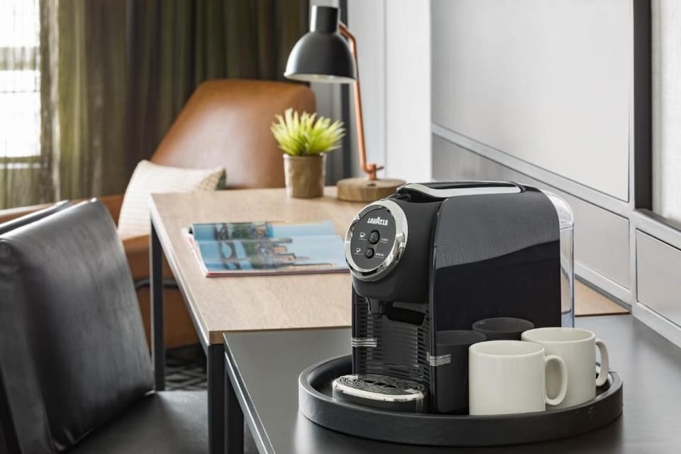 Catch up on emails at the desk, then sink into comfort.