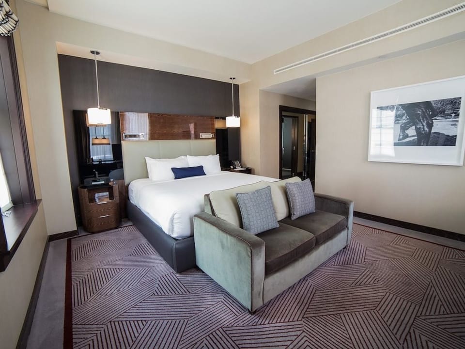 King size bed