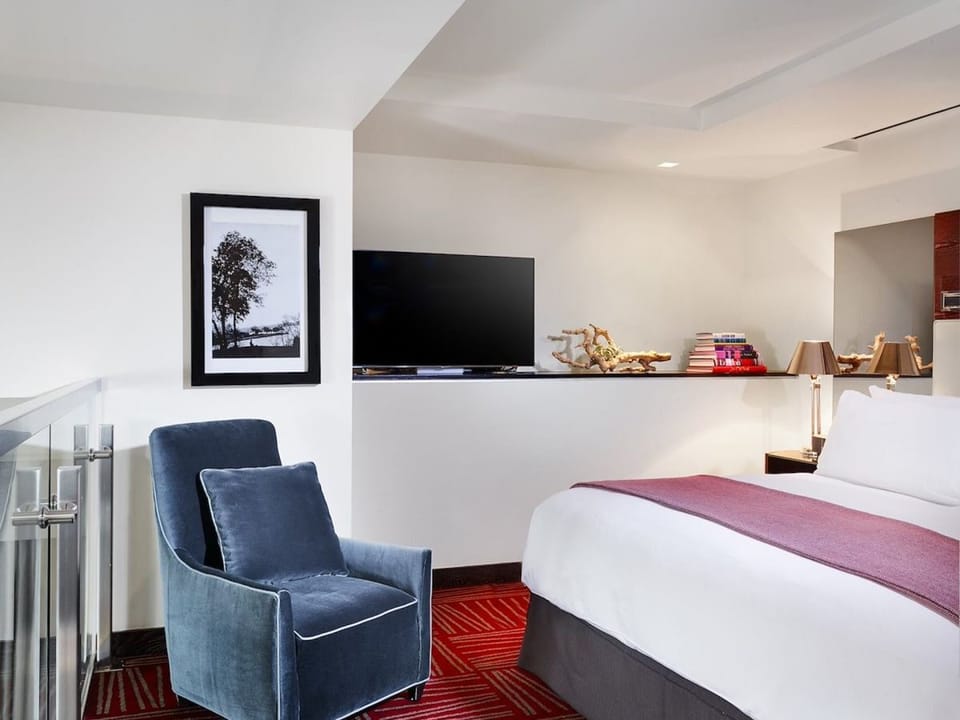 King size bed