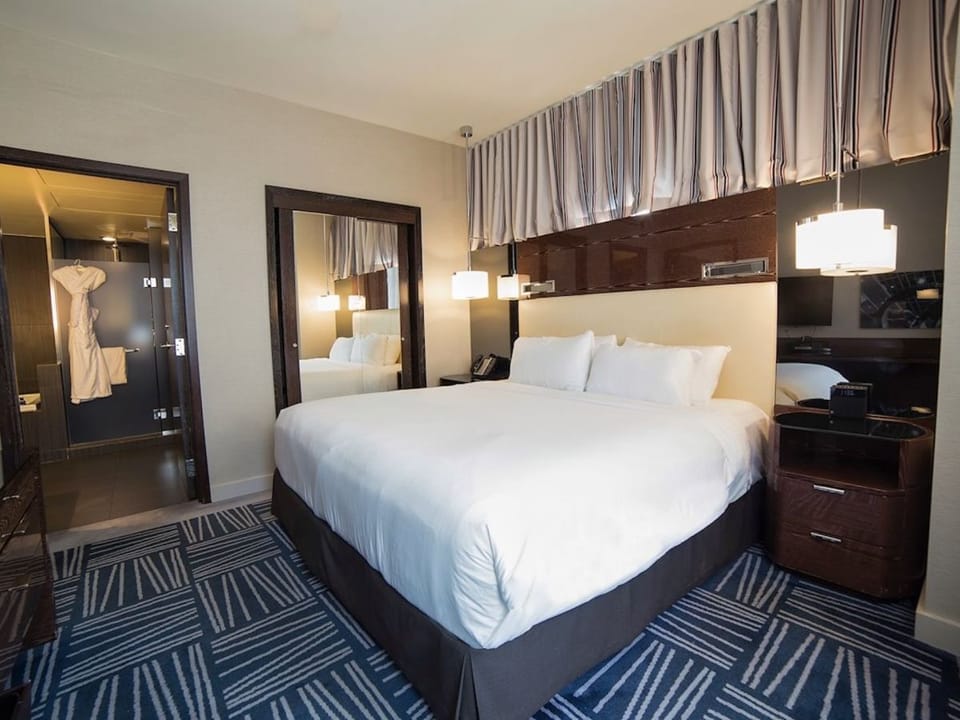 King size bed
