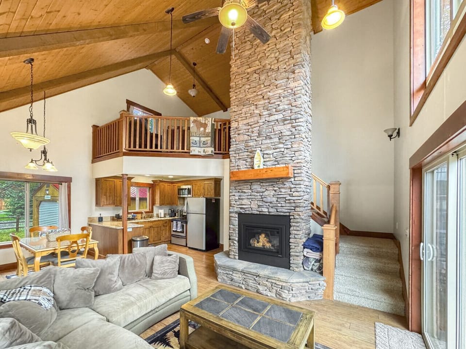 Living Room with Gas Fireplace