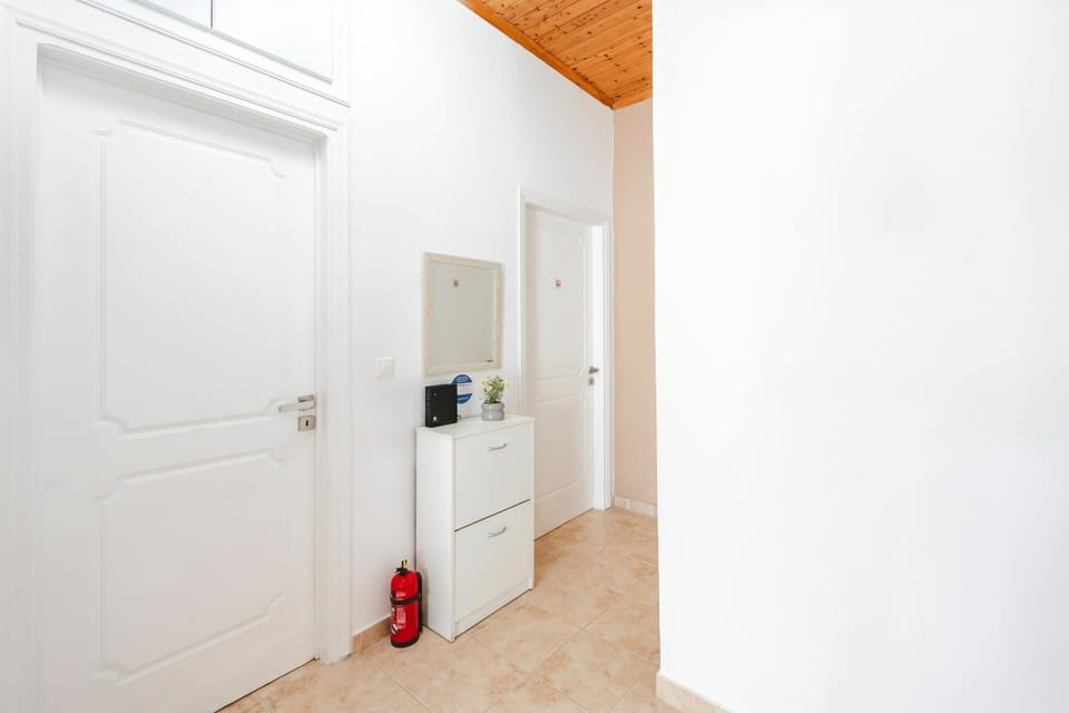 Common area (corridors, hall)