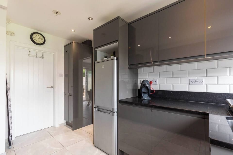 Spacious fully equipped kitchen (2)