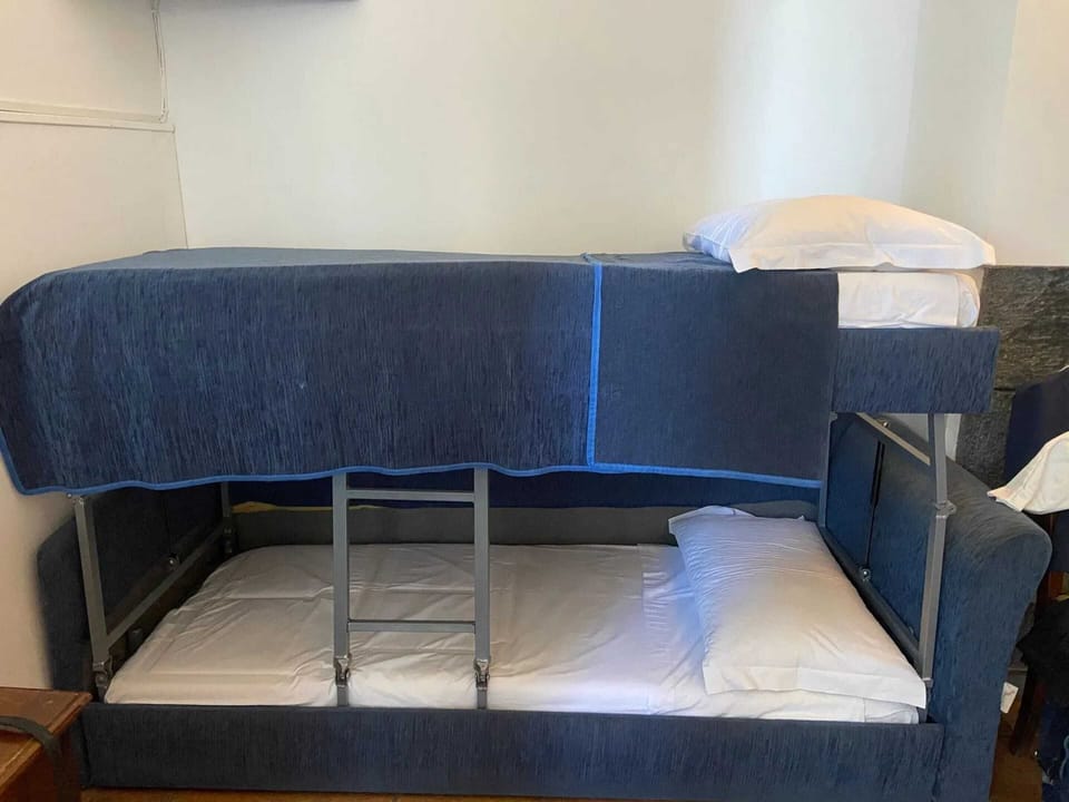 Bunk bed