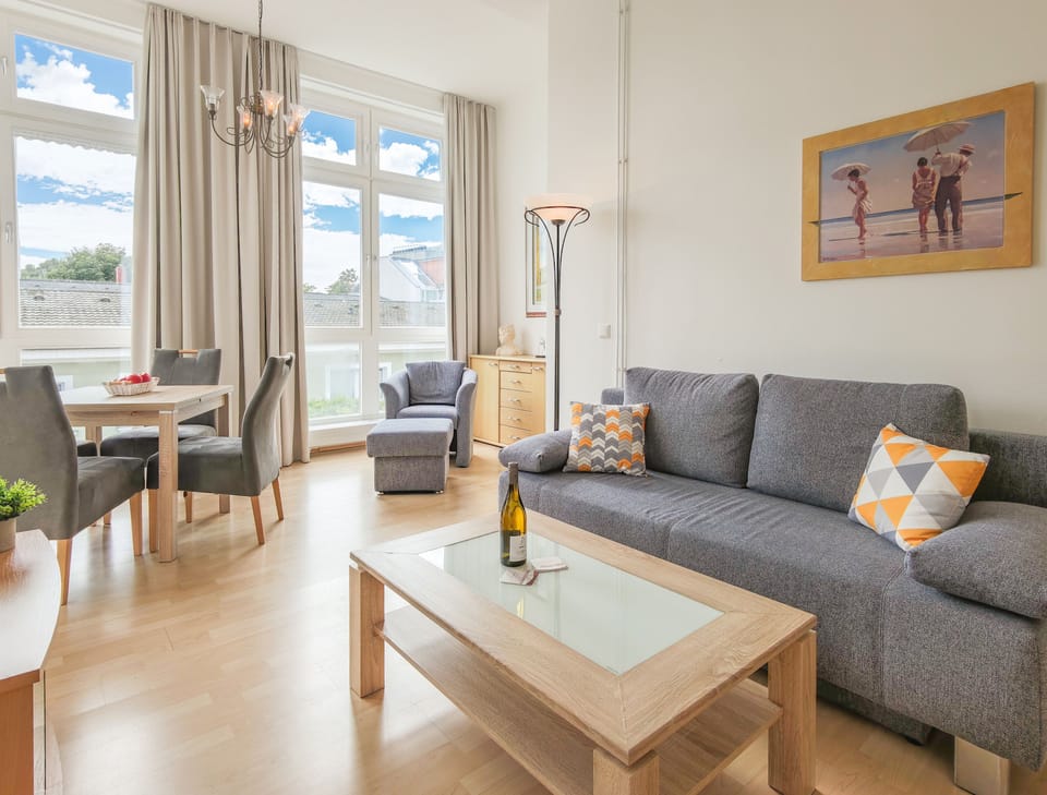 Vacation apartment/apartment for 3 guests with 45m² in Seebad Heringsdorf (269945) Apartment in Heringsdorf