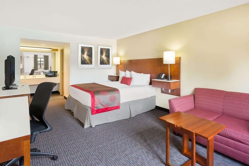 Unit with King size bed