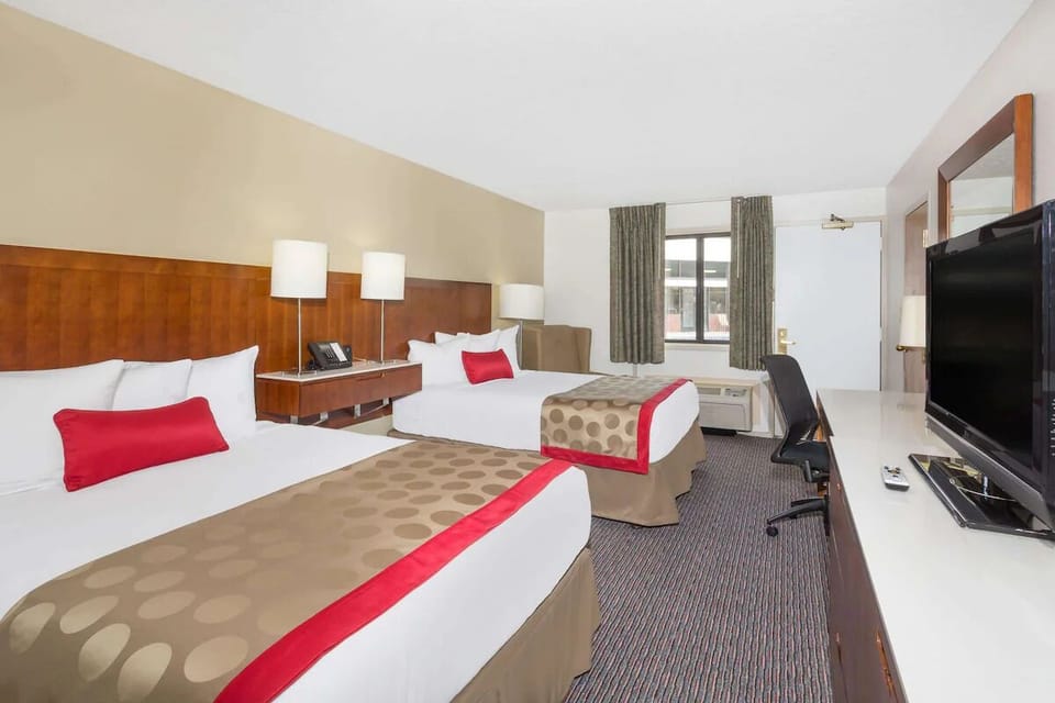 Unit with 2 Queen size beds