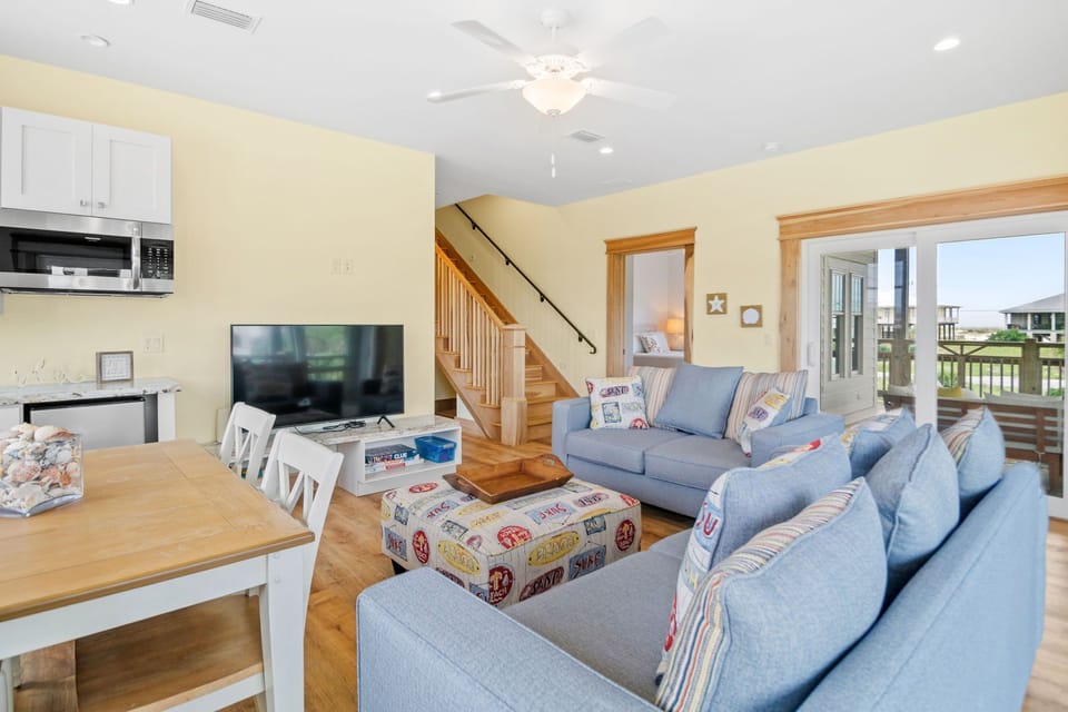 Casa de Madera Pensacola Beach-  First Level Living Area with Dining