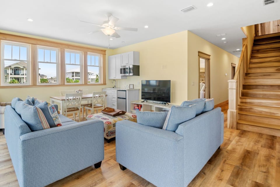 Casa de Madera Pensacola Beach-  First Level Living Area with Dining
