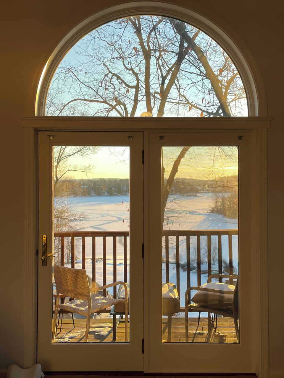 Primary Bedroom - balcony - enjoy sunrise from bed